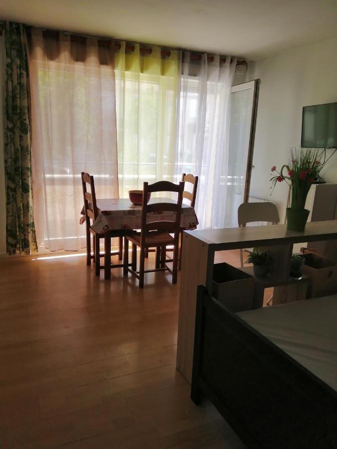 Kievaille Apartment Plaisir Ngoại thất bức ảnh