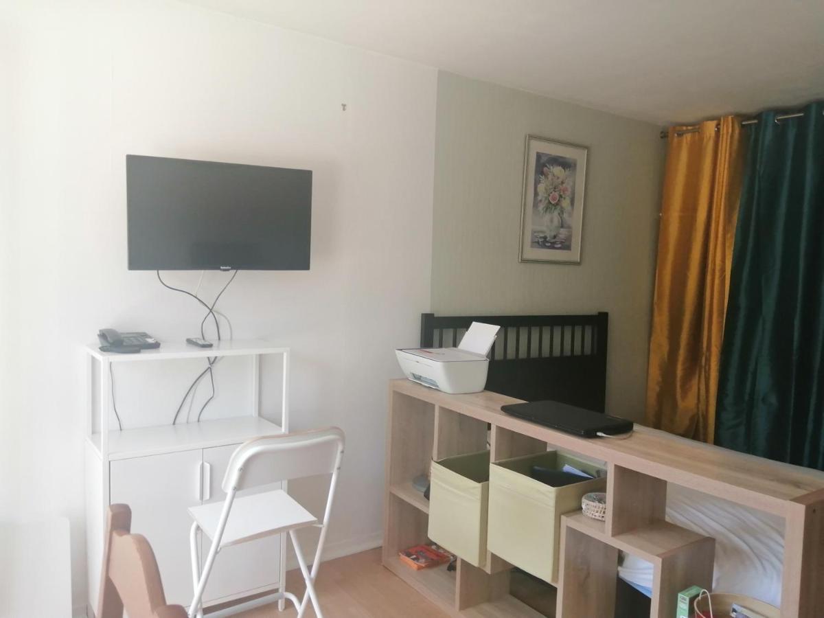 Kievaille Apartment Plaisir Ngoại thất bức ảnh